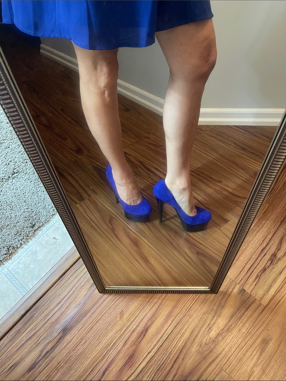 Steve Madden blue velvet High heel.